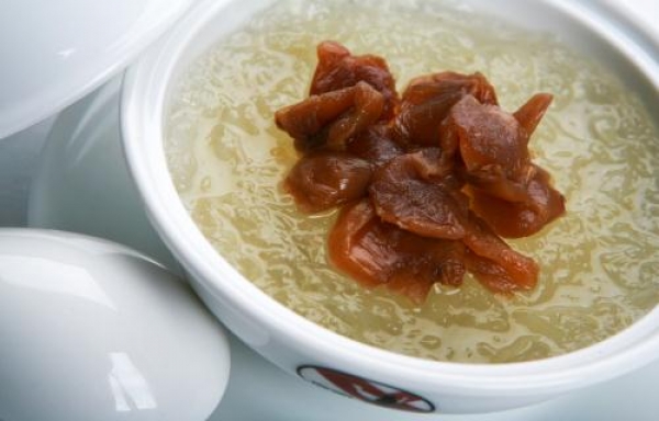 Chè tổ yến nhãn nhục